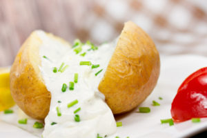 Traditionell – Ofenkartoffel mit Sour cream